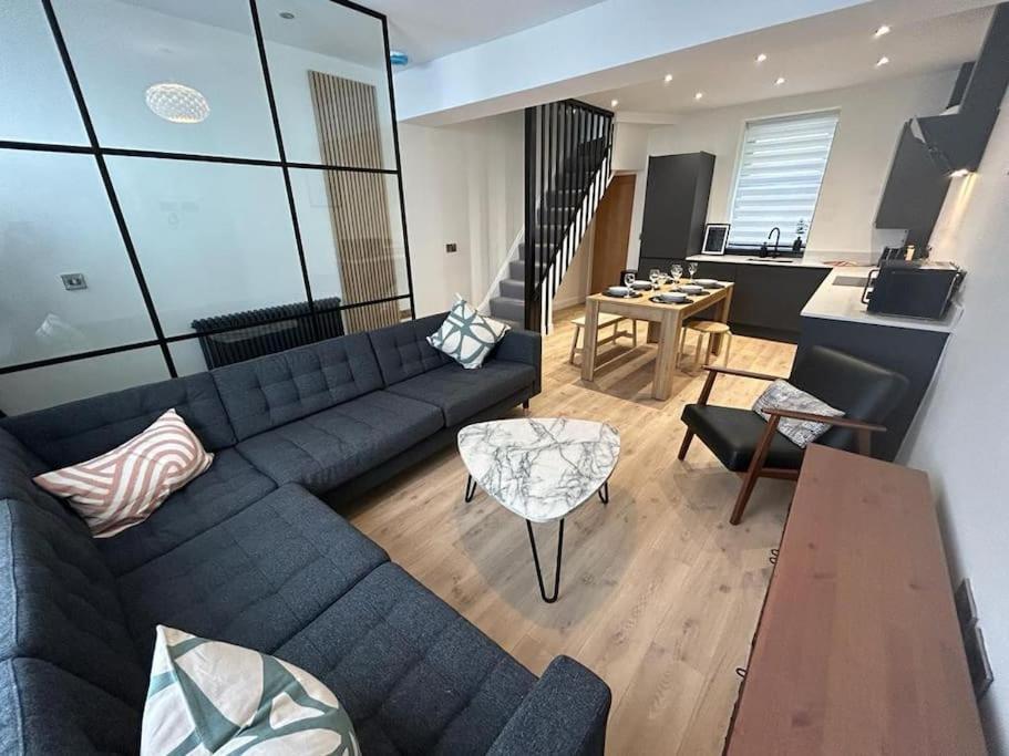 Вилла Caernarfon Modern Townhouse Snowdonia Экстерьер фото