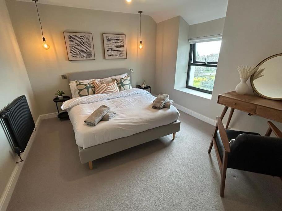 Вилла Caernarfon Modern Townhouse Snowdonia Экстерьер фото